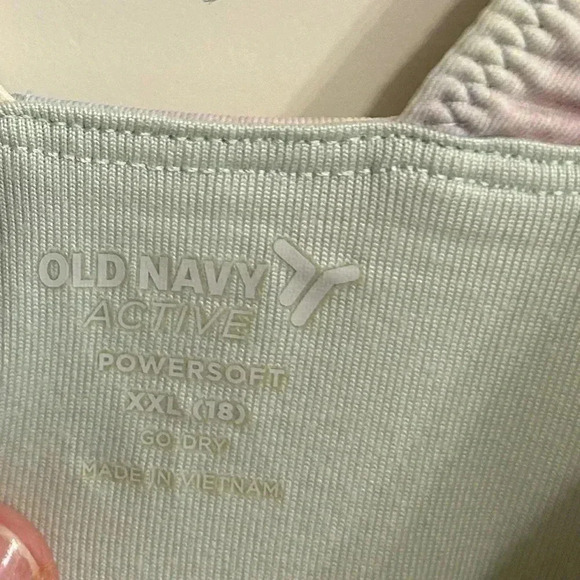 Athletic dress size xxl/18. Pastel. Barely worn… but does have 3 tiny stains. - Picture 11 of 13